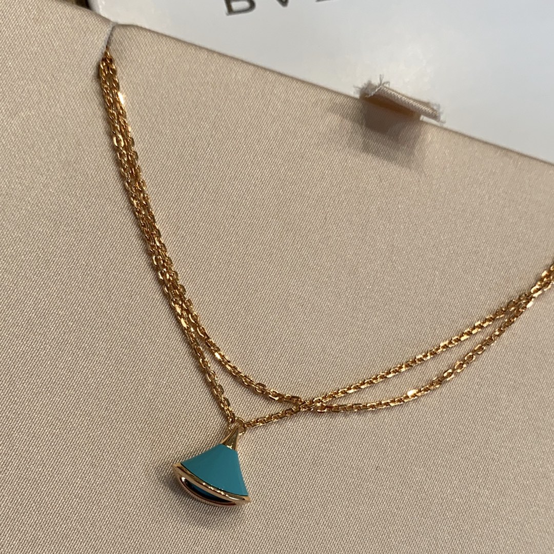Bulgari natural turquoise fan-shaped necklace
