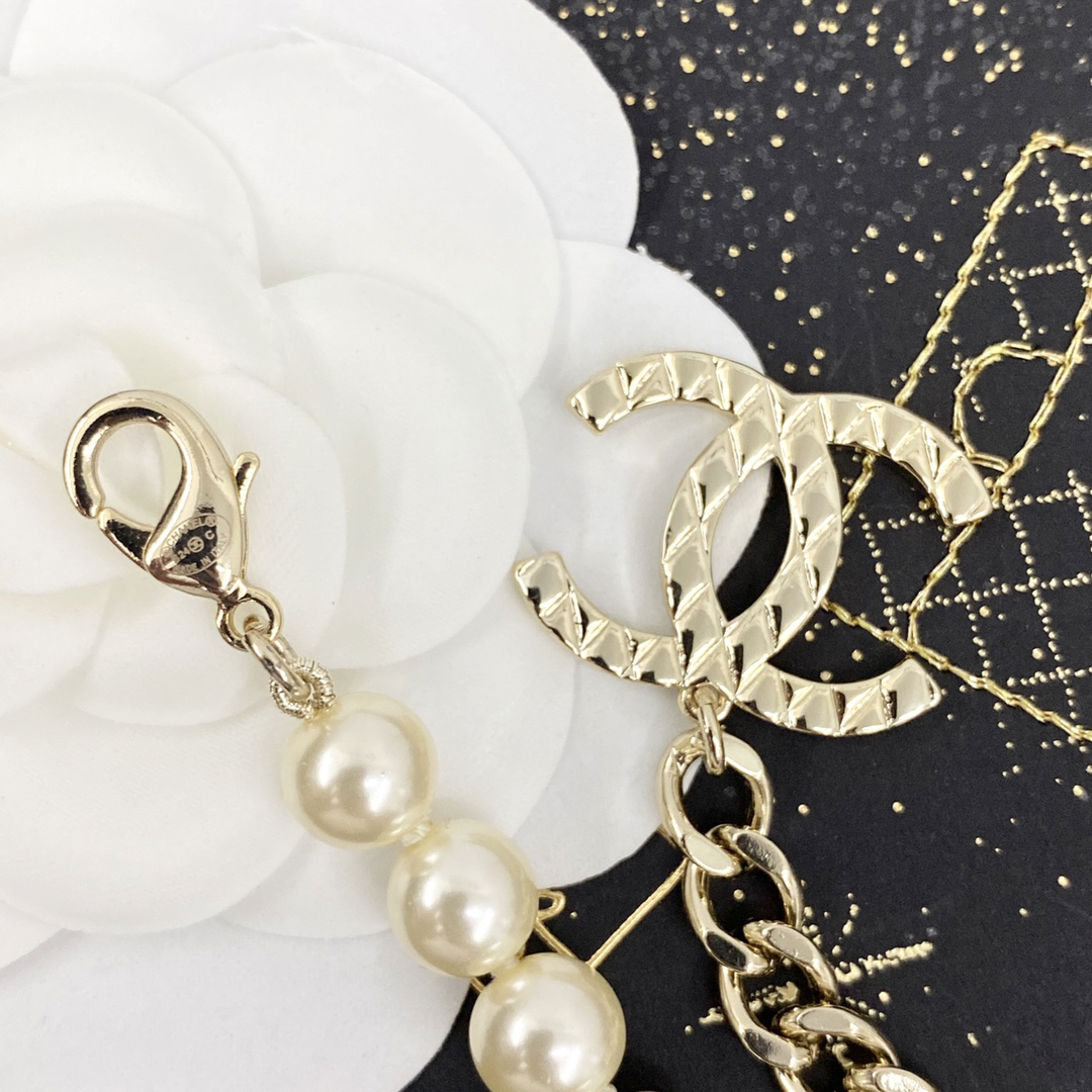 CHAN 23 diamond pattern bag pearl necklace