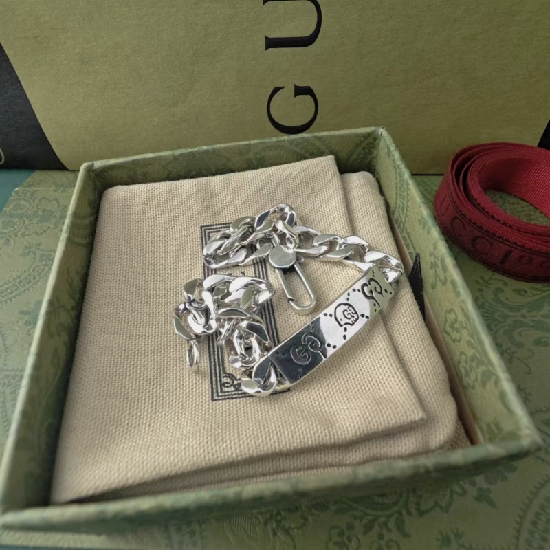 Gucci Skull Flat Chain Bracelet
