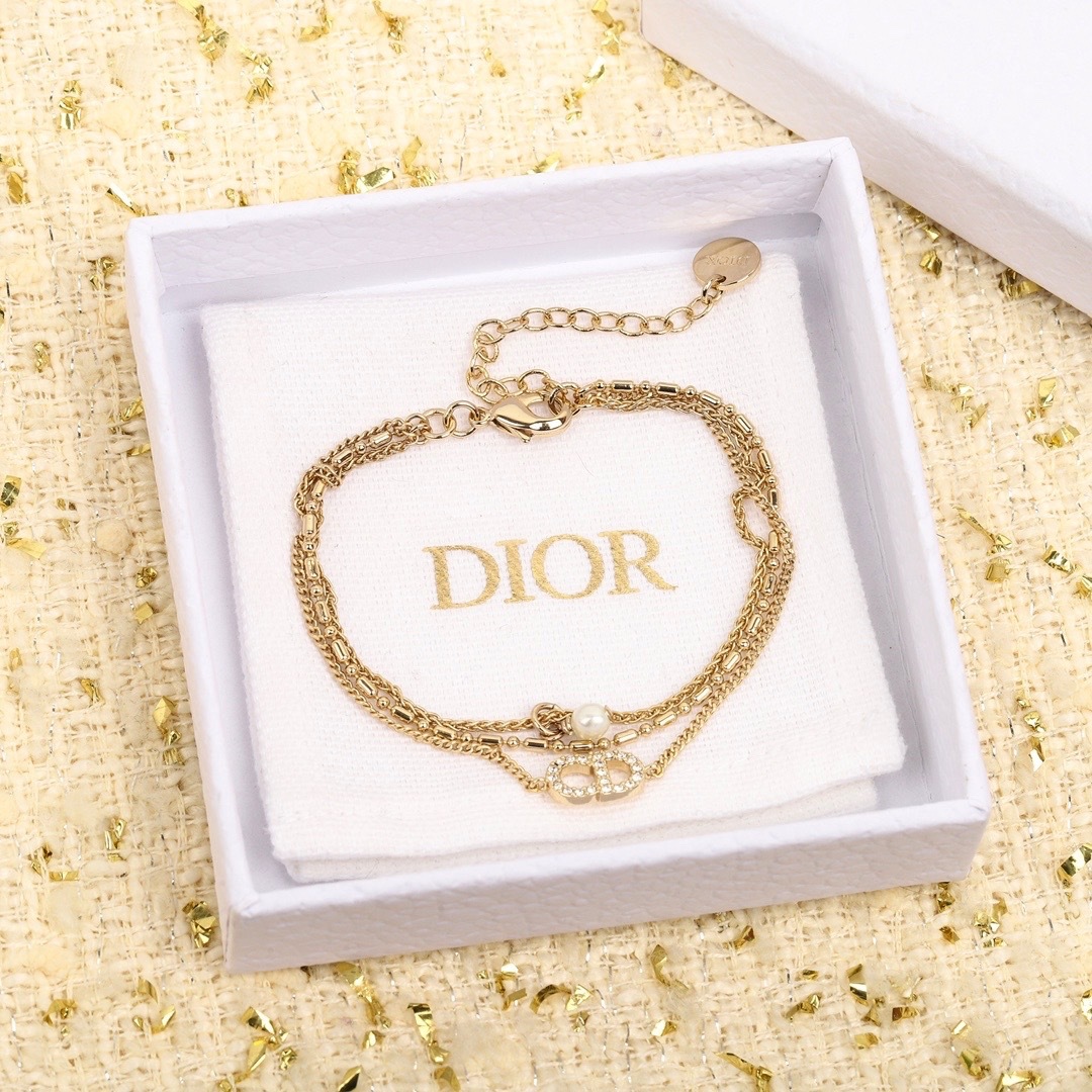 Dior triple chain pearl bracelet