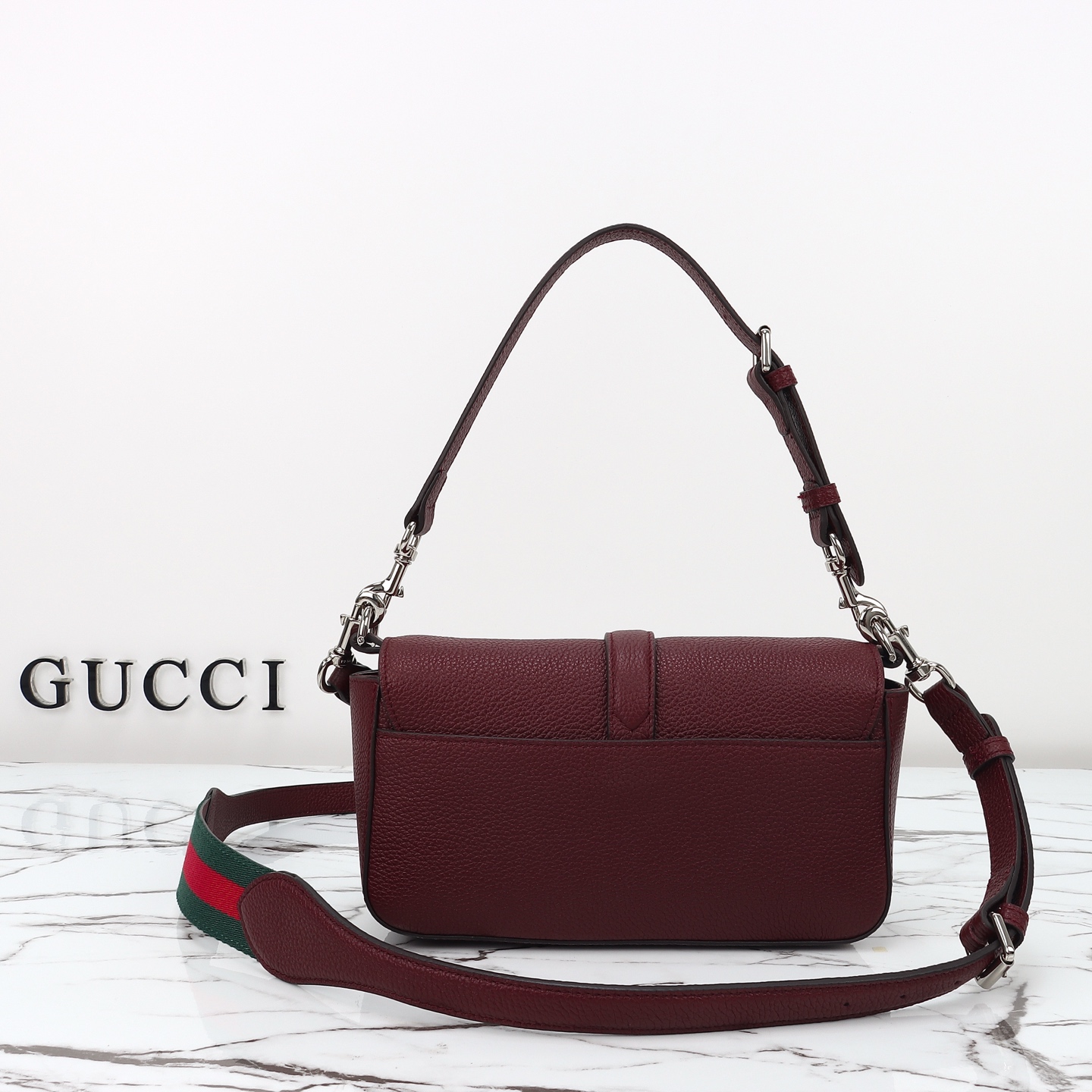 Gucci small crossbody bag with hook closure‎ 821623 AAESU 1069