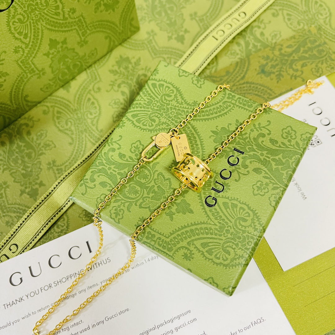 Gucci GG hollow ring gold necklace