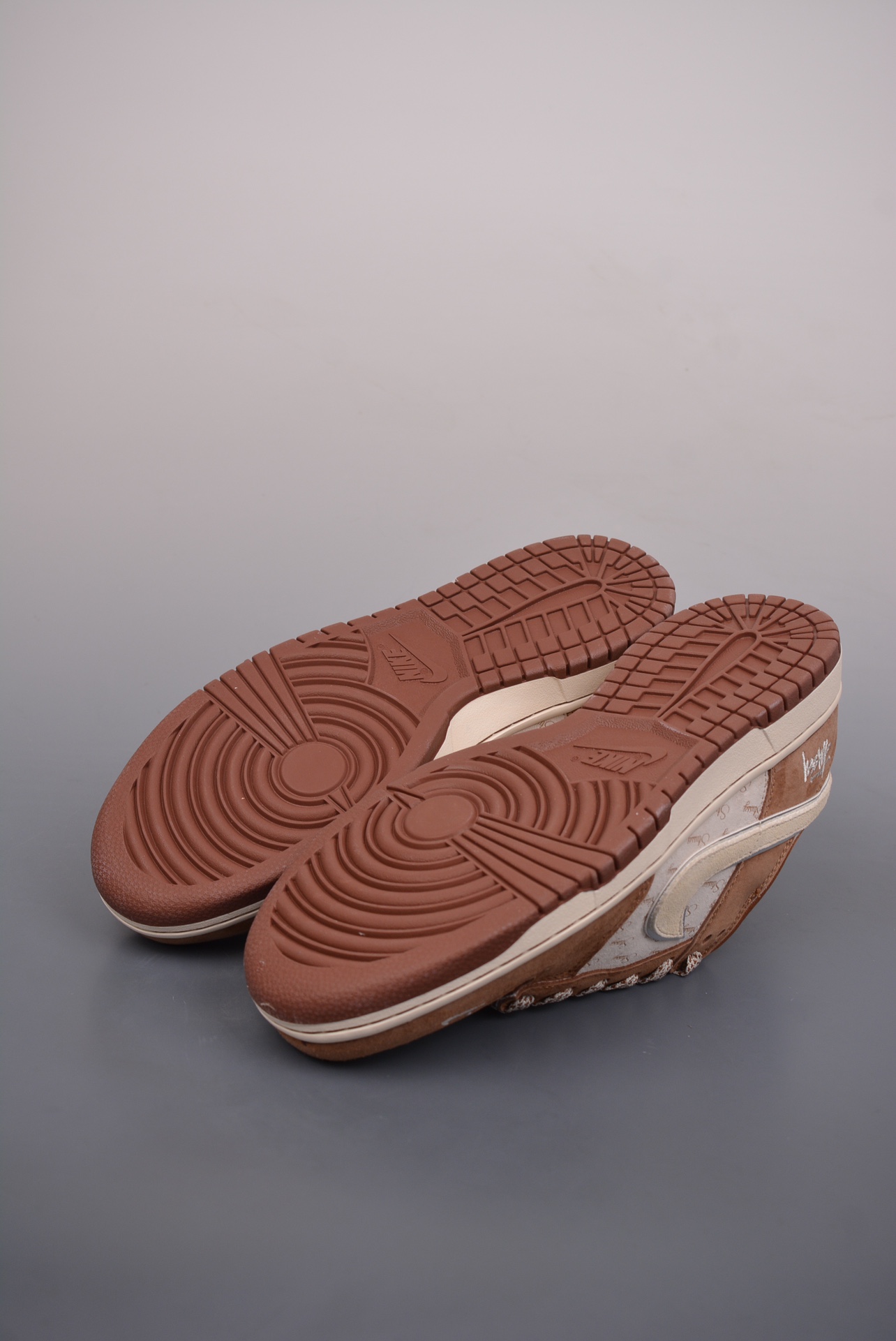 Stussy x Nike By You SB Dunk Low Retro SP Beige Brown Embroidery XX3168-601