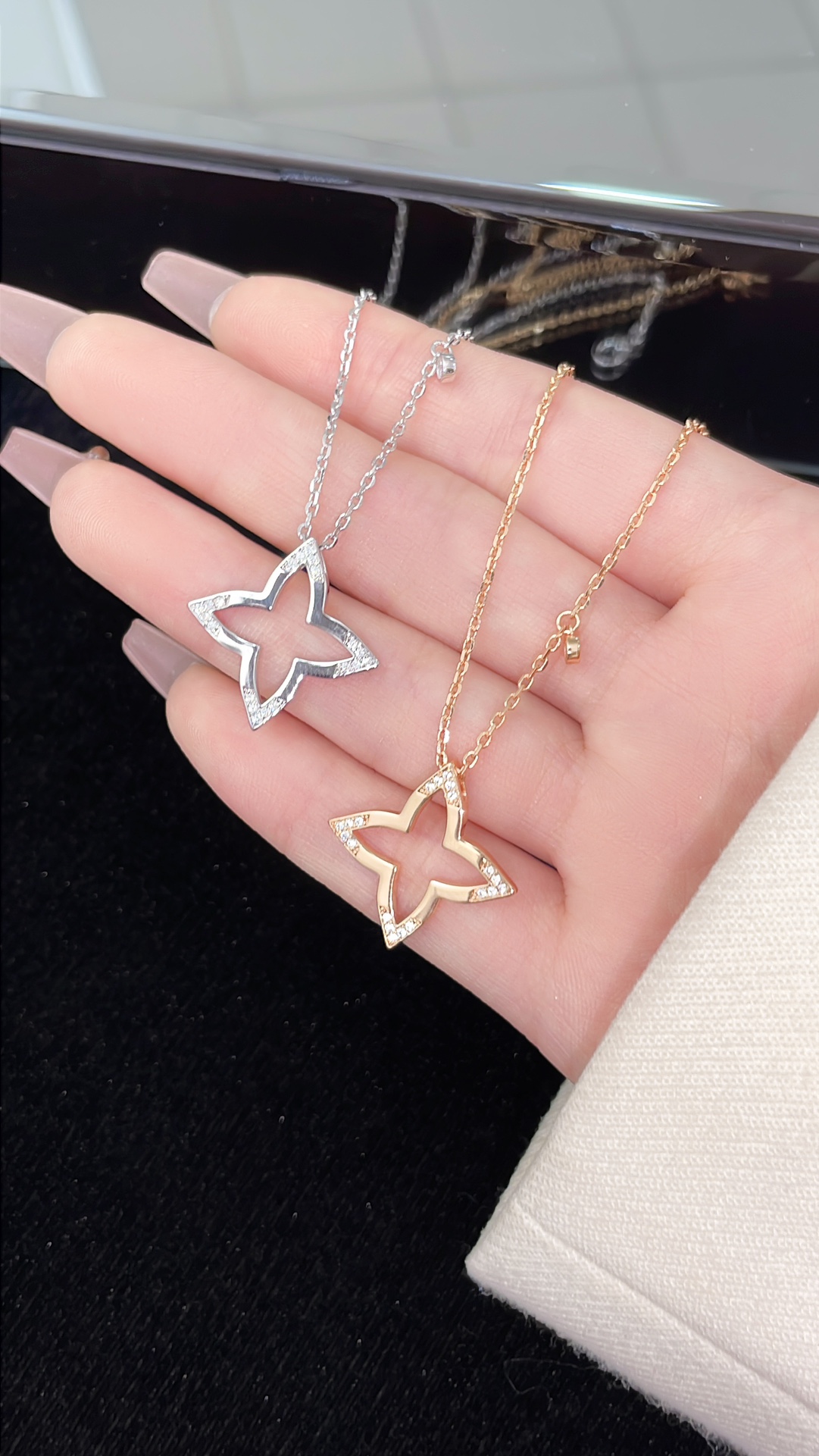 LV Color Blossom series four-pointed star pattern necklace