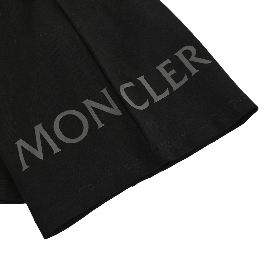 Moncler 24ss lettering print pocket logo shorts