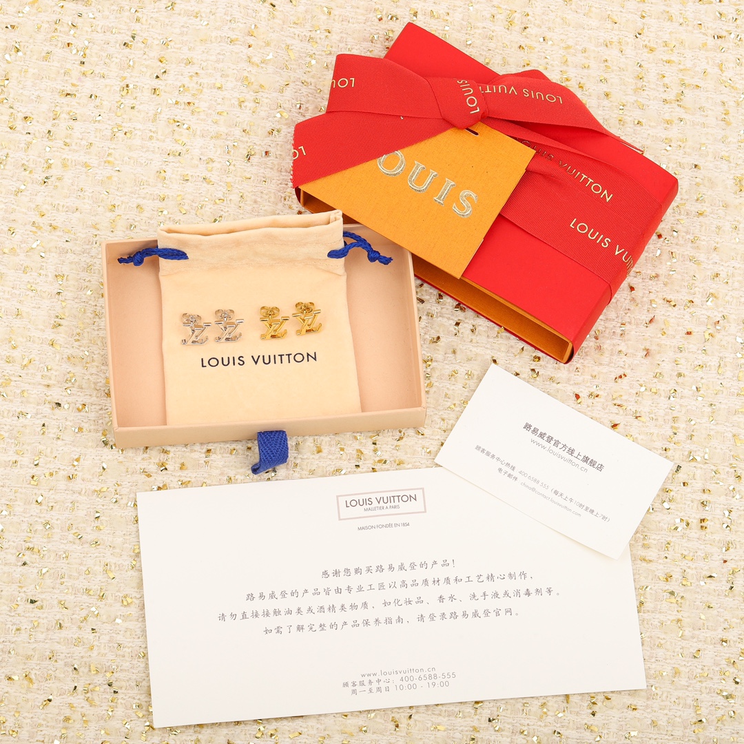 Louis Vuitton Smooth Earrings