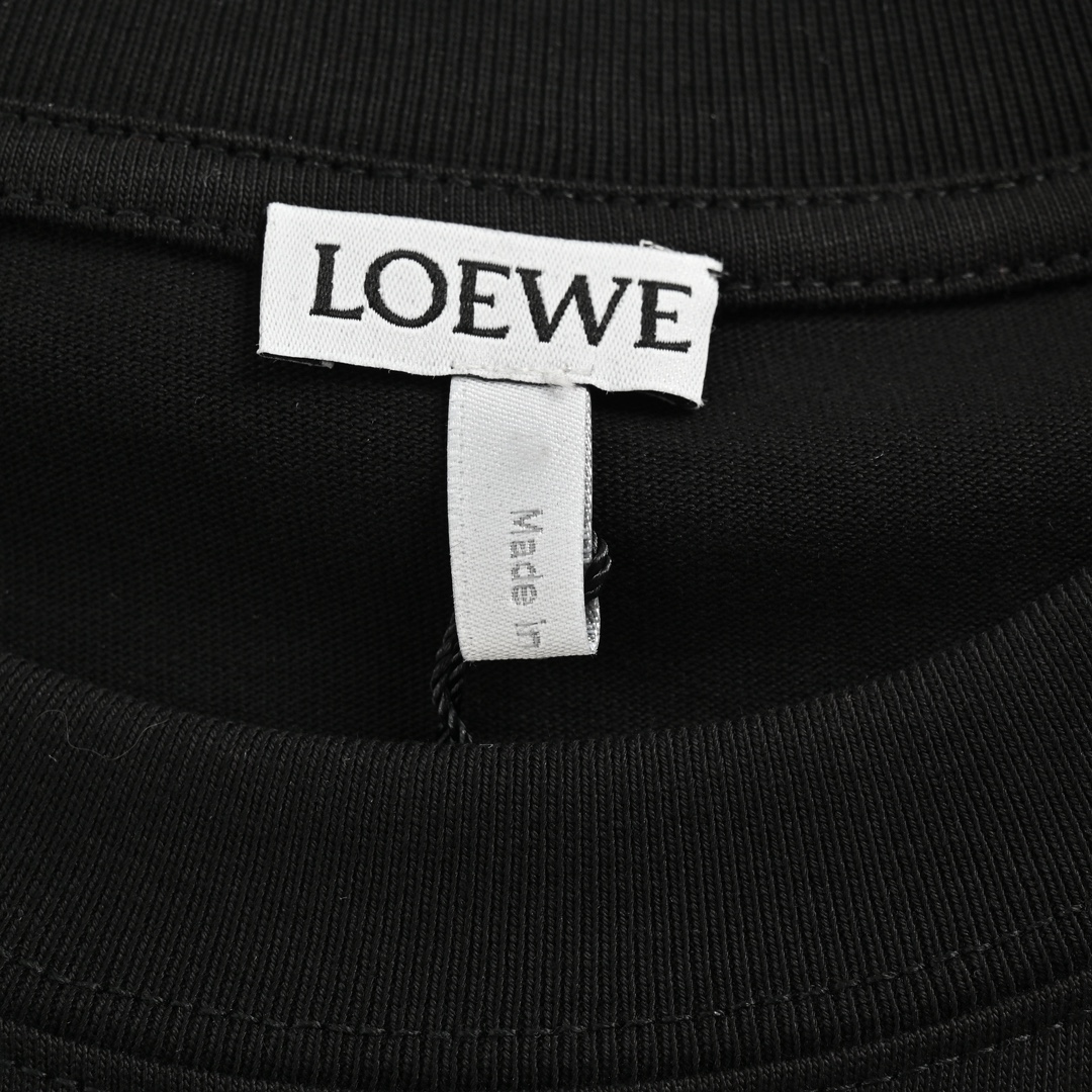 Loewe 24ss short sleeve with embroidered logo on pocket