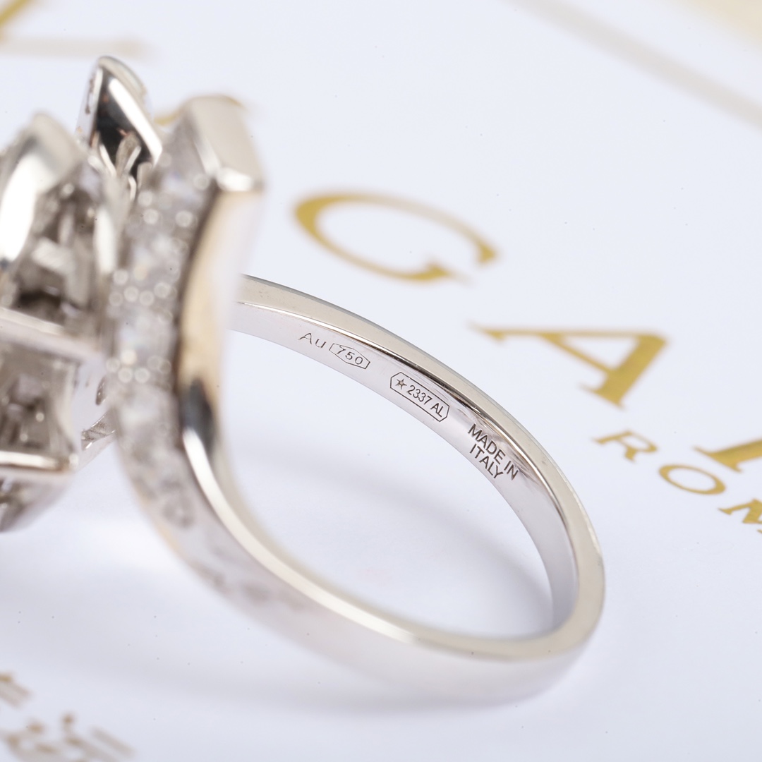 Bulgari diamond hollow flower ring
