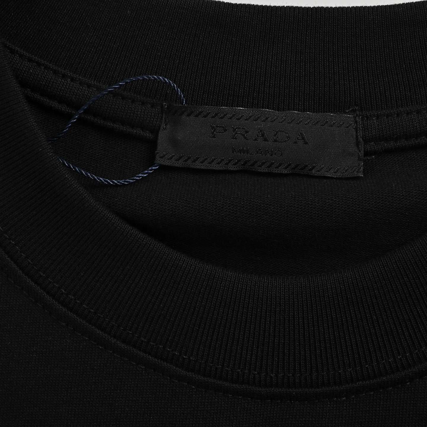 Prada 25ss overlapping logo embroidered short sleeves