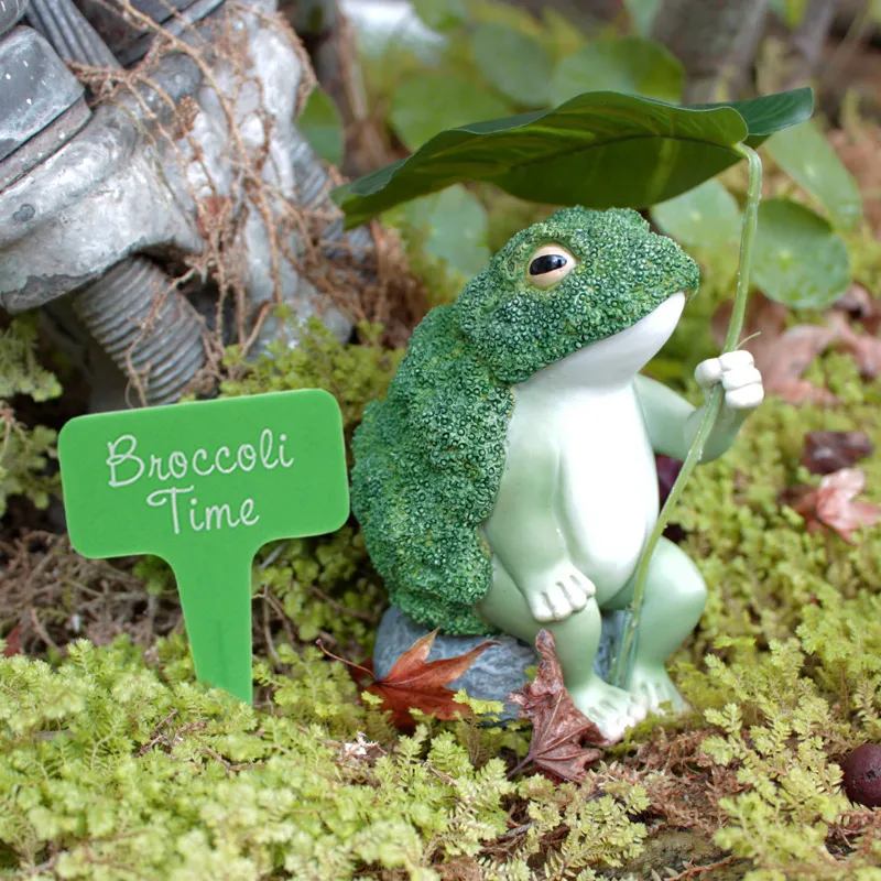 Broccoli Frog Decoration