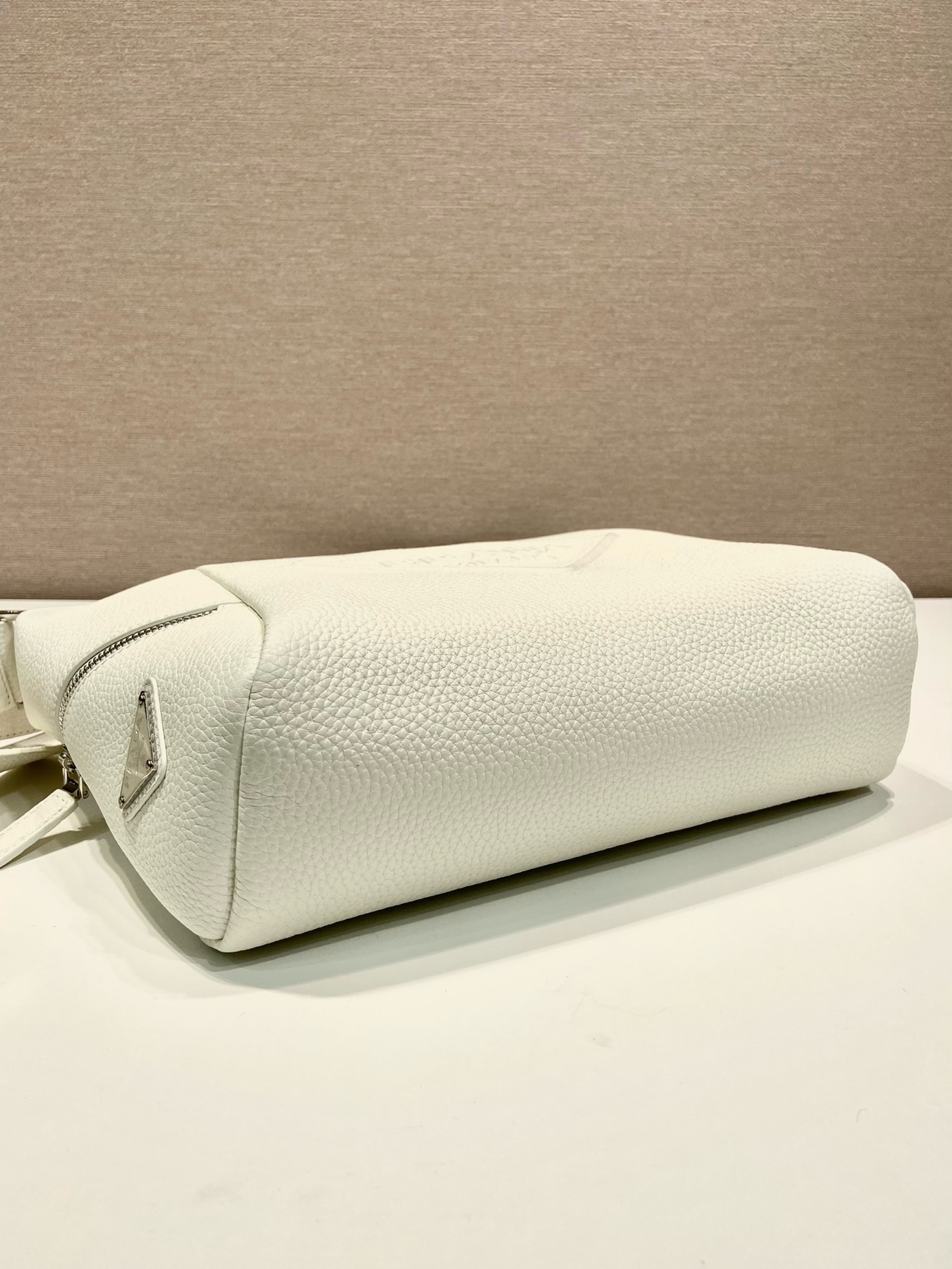 Prada Messenger Bag 2VH165