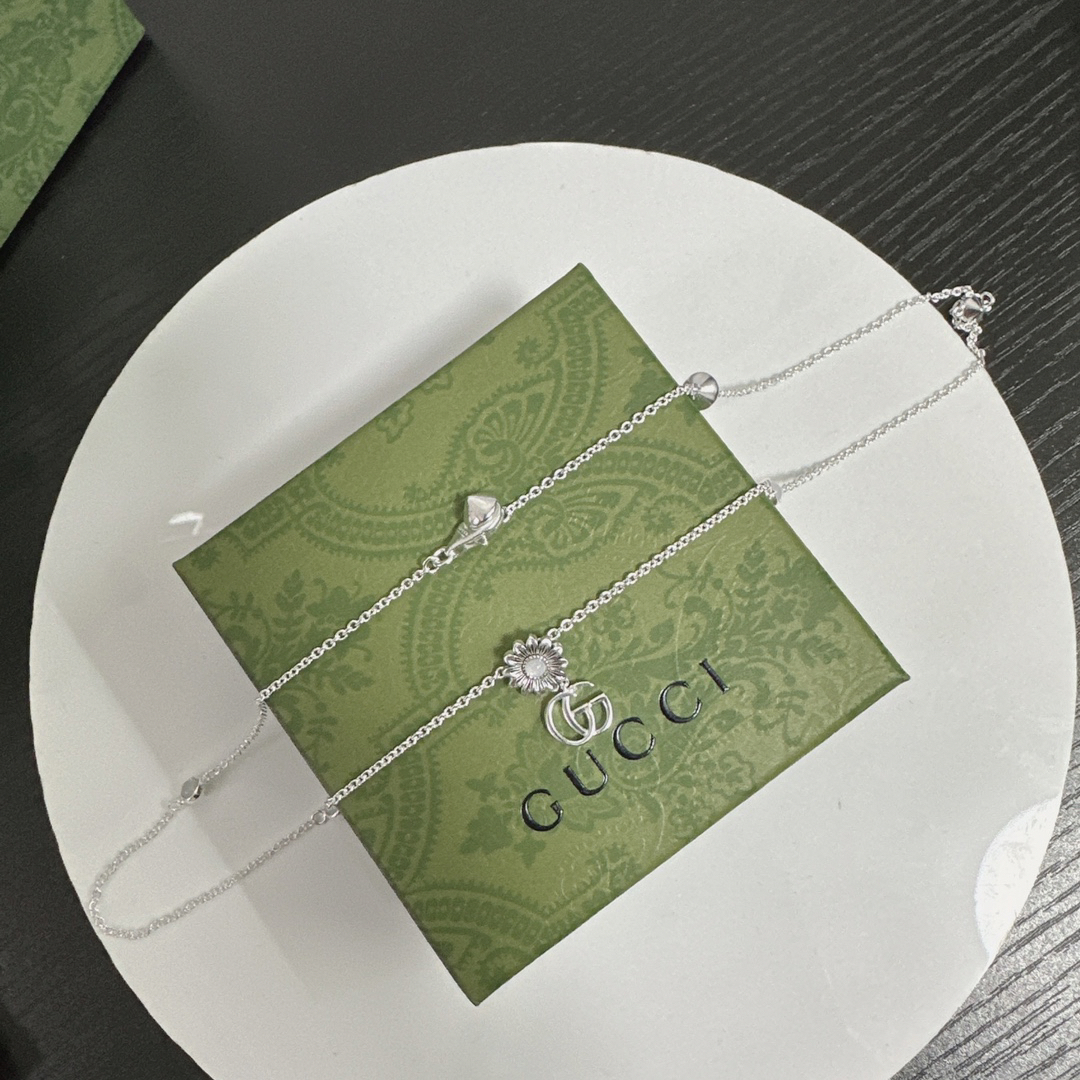 GUCCI New Chrysanthemum Necklace