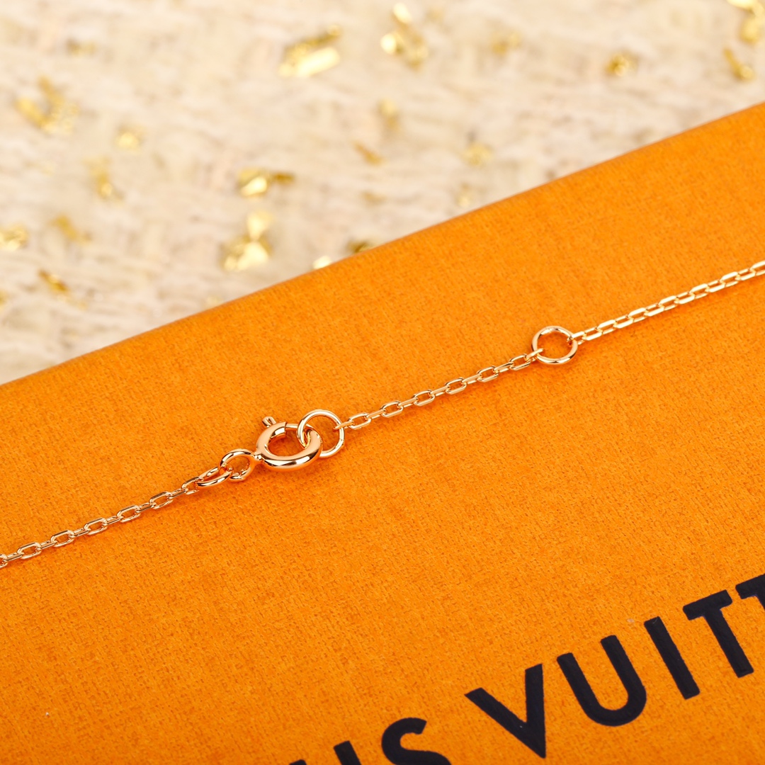 Louis Vuitton Color Blossom BB Star Necklace