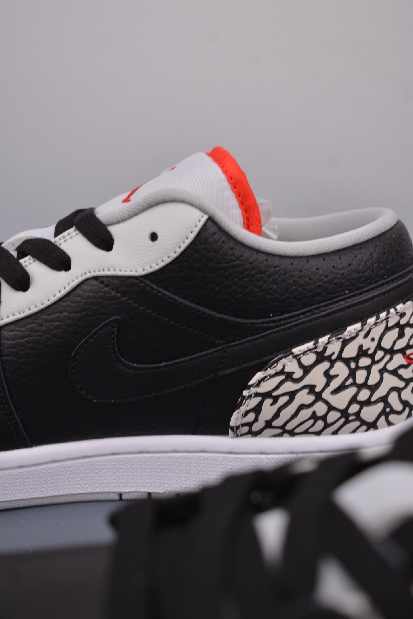 Nike Air Jordan 1 Low 