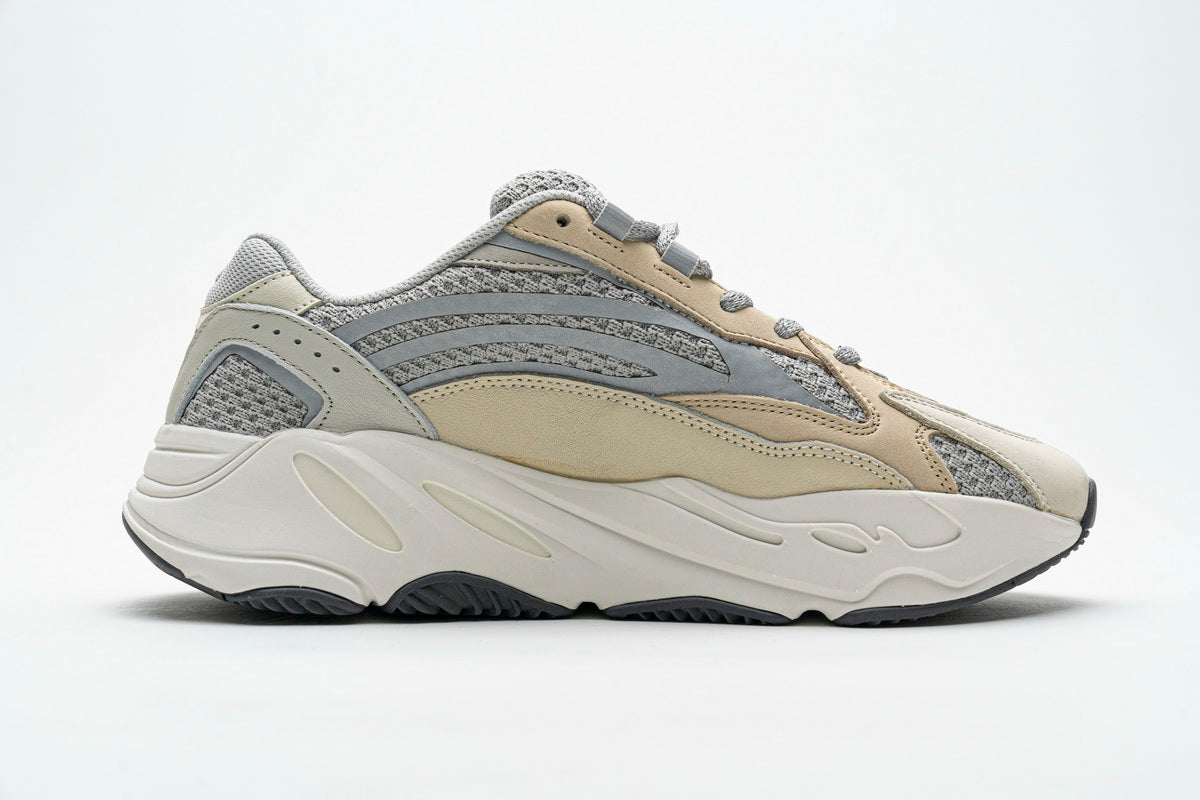 700V2