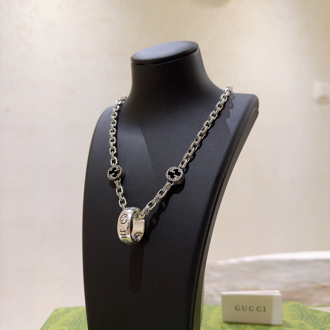 Gucci Anger Forest Series GG Ring Vintage Necklace
