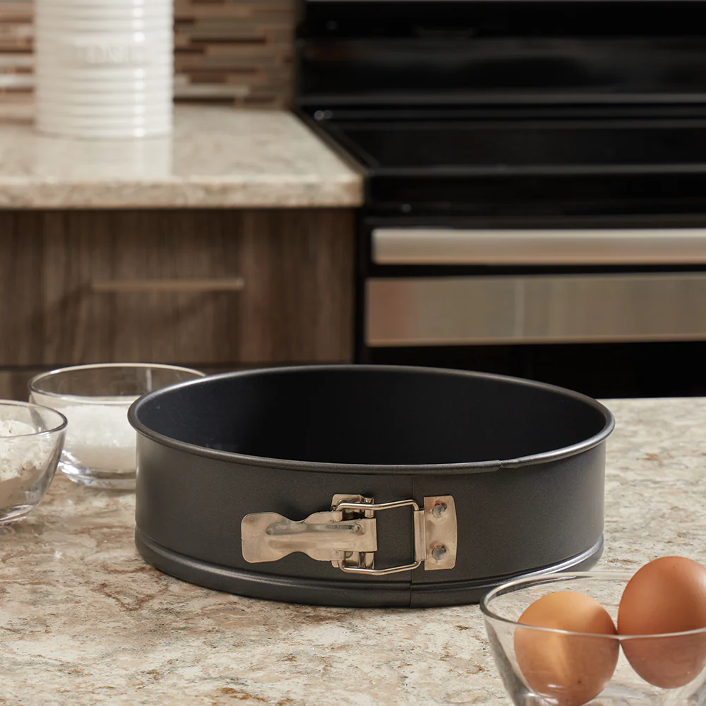 Bakers Secret Advanced 9-inch Non-Stick Steel Springform Pan