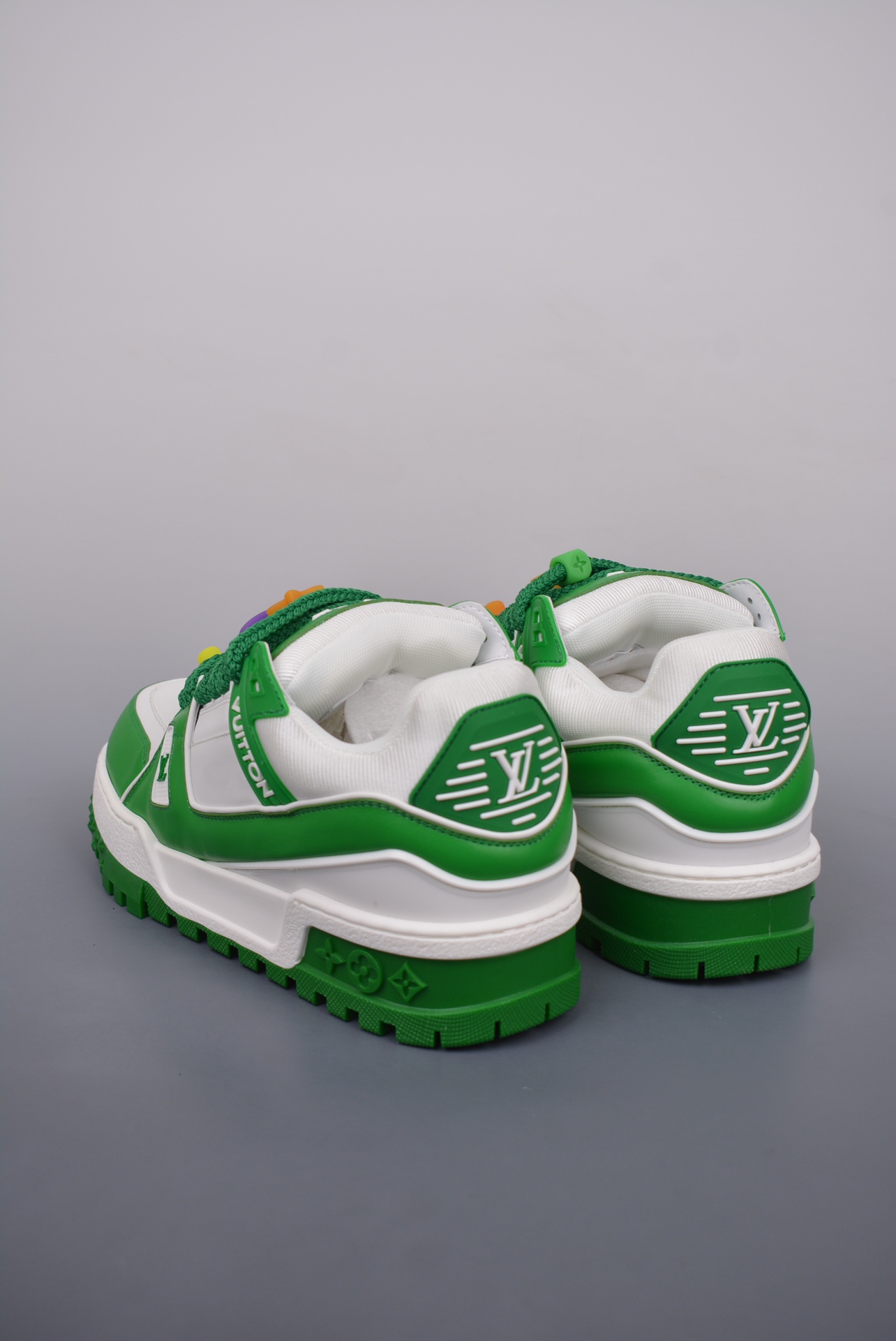 Louis Vuitton Trainer Maxi Low Sneaker green and white 1AB8SN