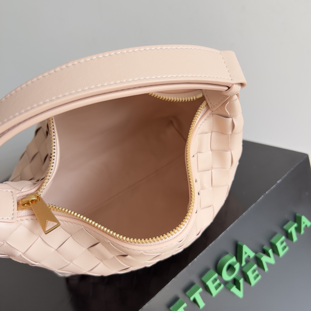 Bottega Veneta Year of the Snake Limited Edition Wallace Handbag 754443