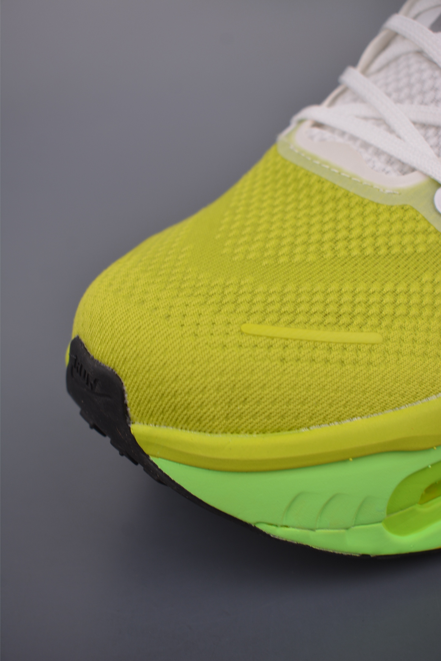 Nike Vomero premium Air running shoes HQ2050-558