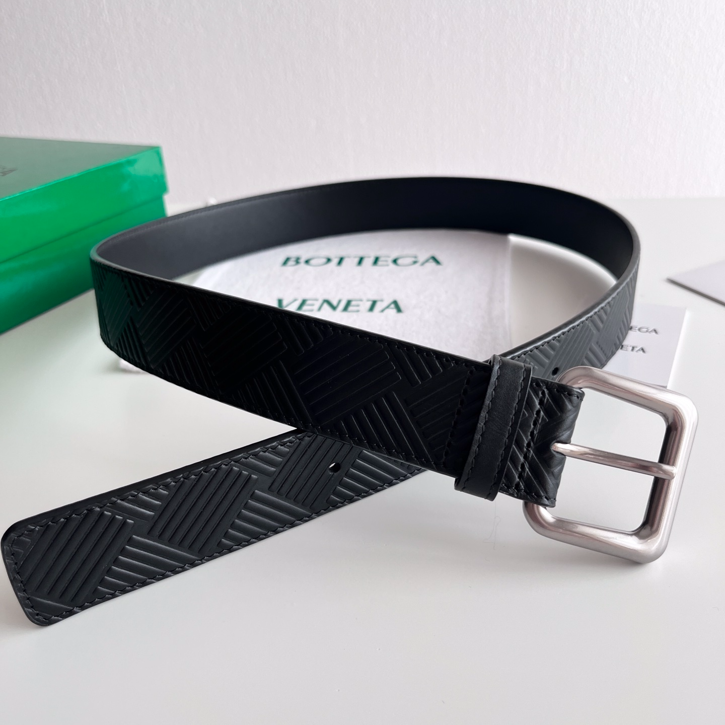 Bottega Veneta embossed cowhide double-sided belt 3.5cm wide