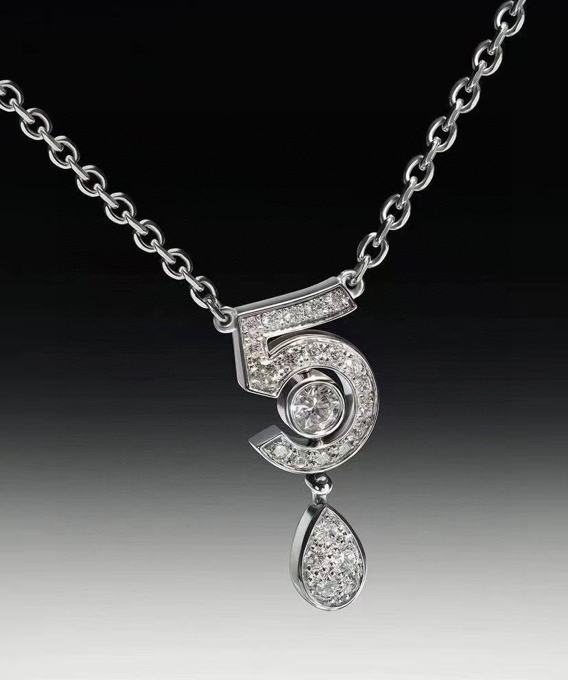 CHAN 5 diamond necklace