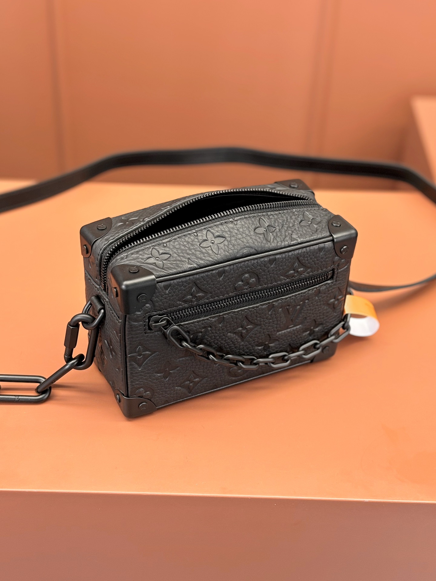 Louis Vuitton MINI SOFT TRUNK CHAIN ​​BAG M55702
