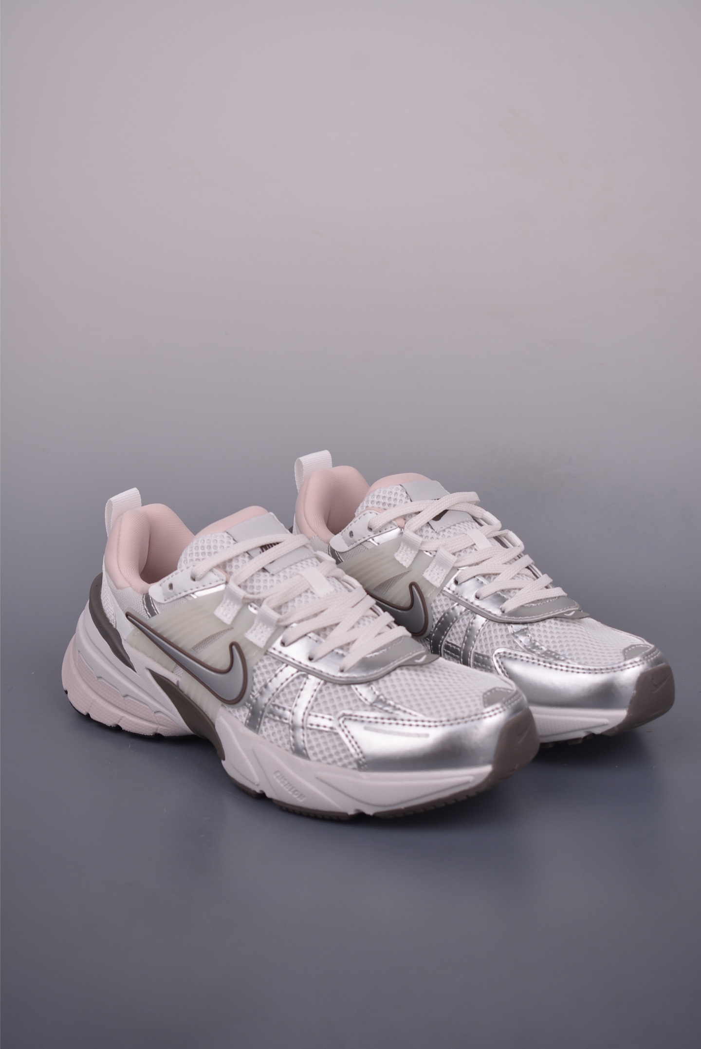 NIKE V2K Runtekk 
