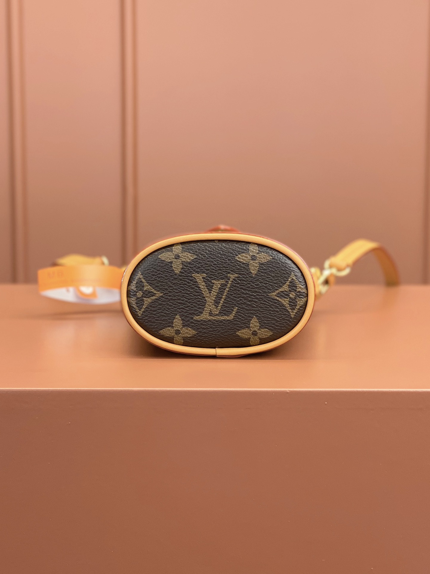 Louis Vuitton FOLD ME Clutch M80874