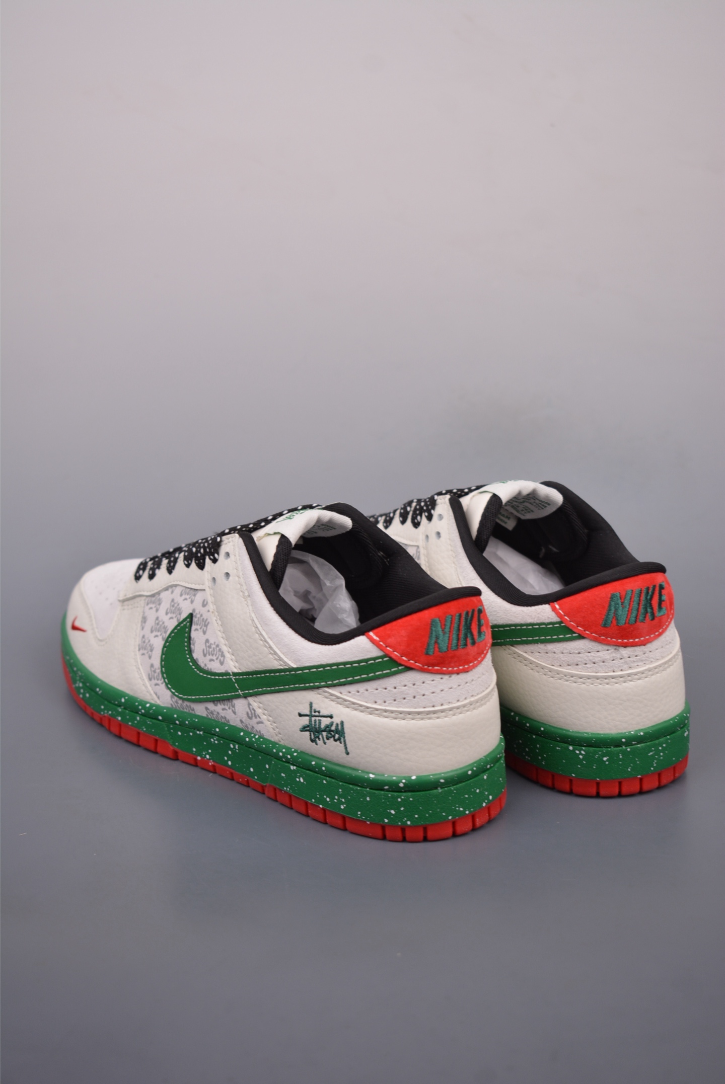 Stussy x Nike By You SB Dunk Low Retro SP Sneakers White Red Green SC9207-406