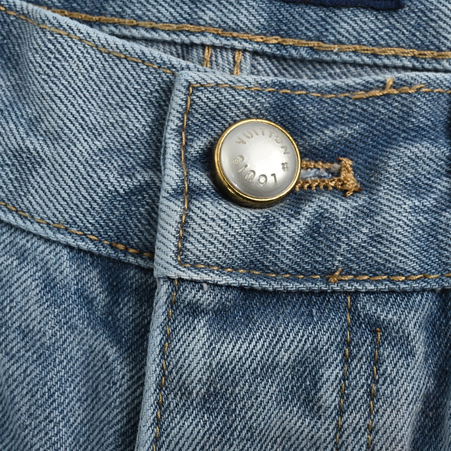 Louis Vuitton 25ss embroidered pocket denim shorts