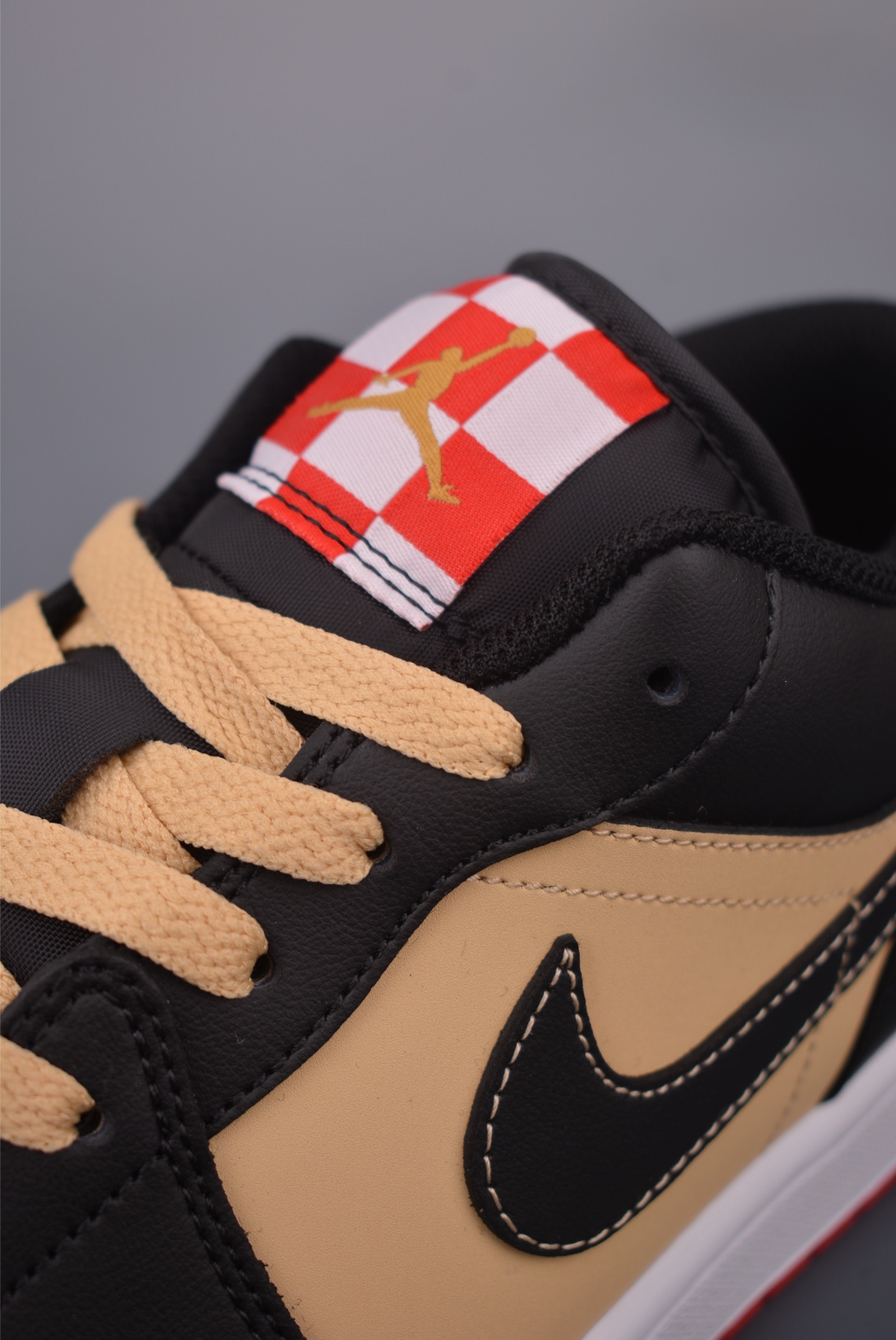 Air Jordan 1 Low 