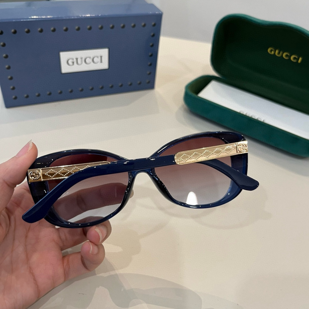 Gucci Round Frame Sunglasses