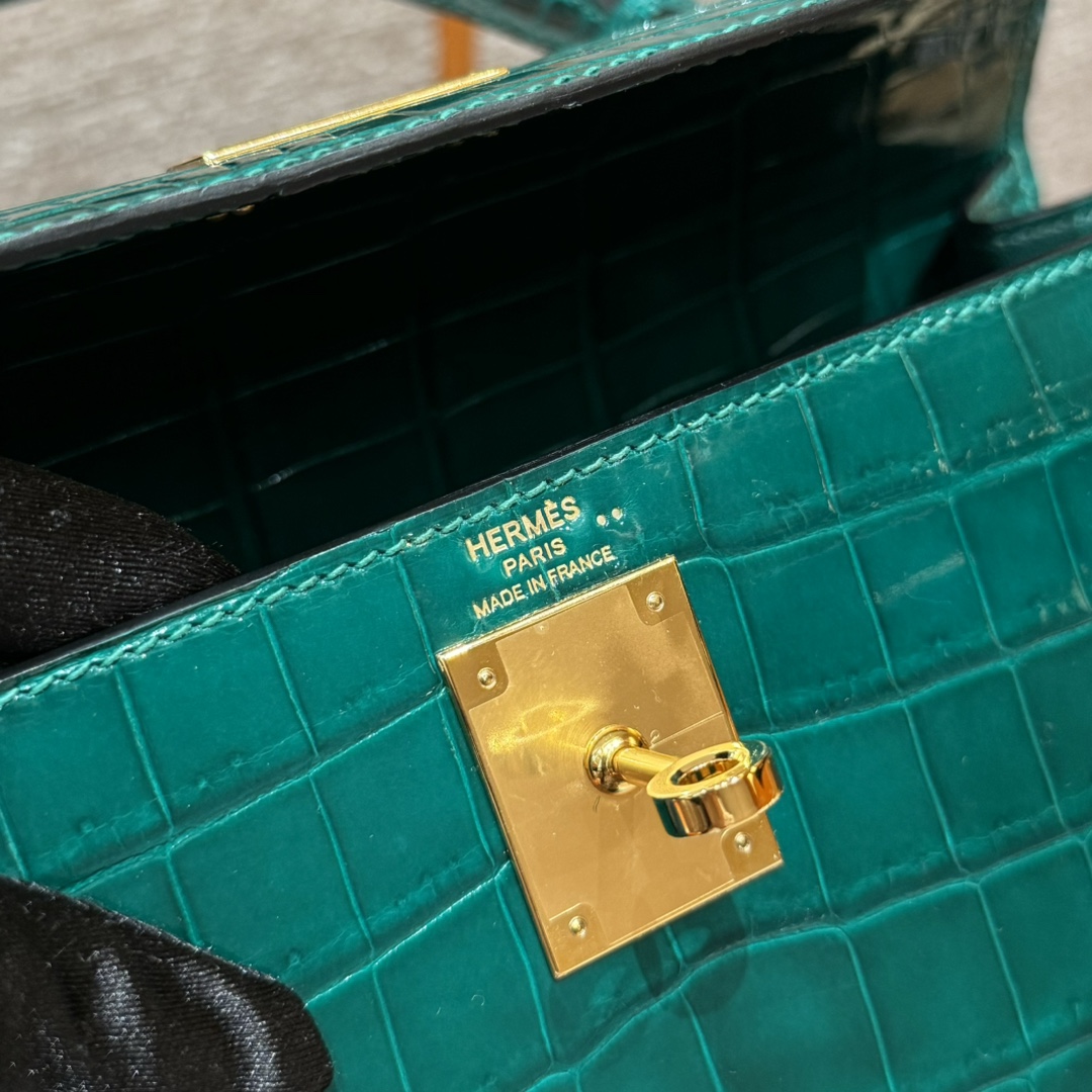 Hermès Kelly 6QVert Emeraude (Handmade to order)
