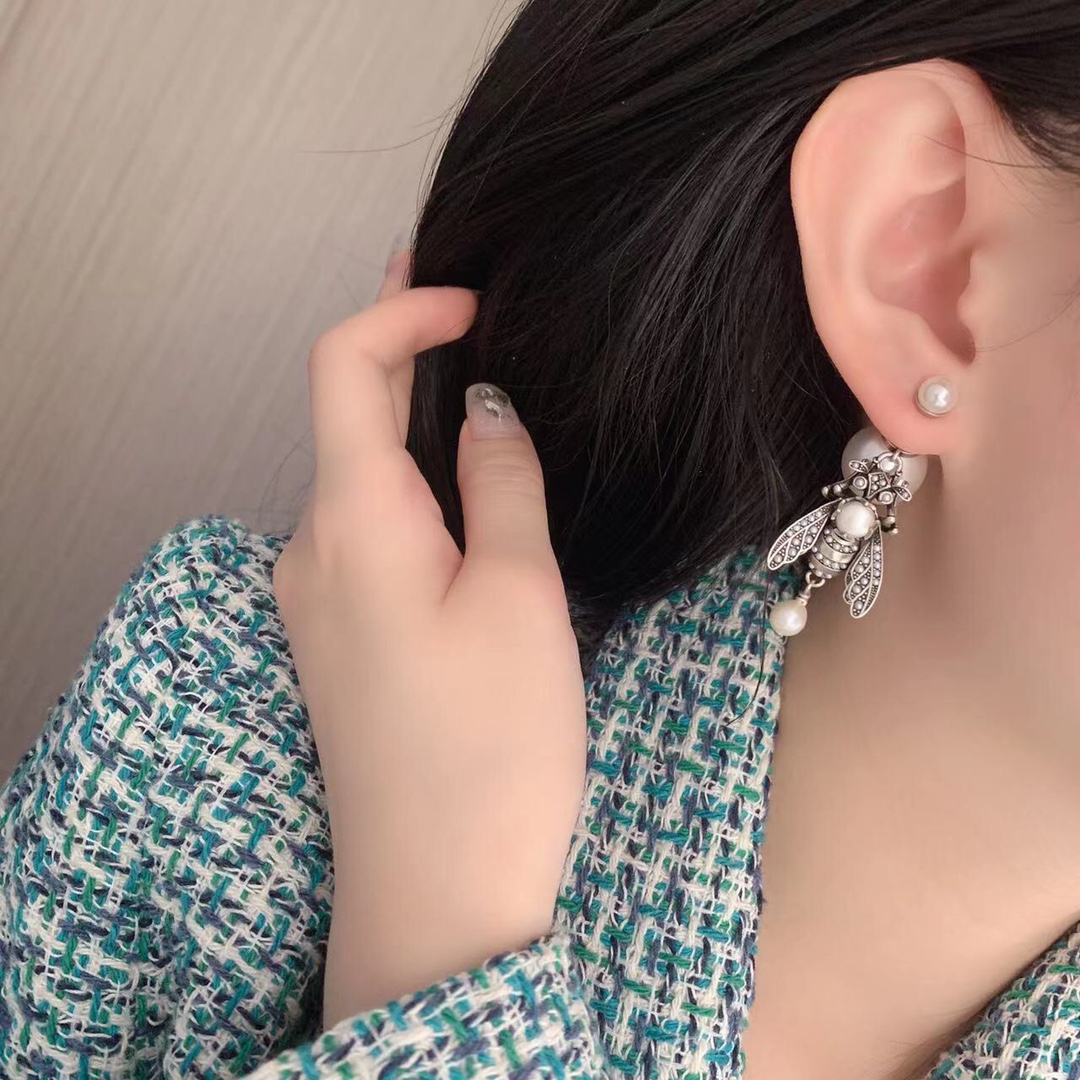 Dior Bee Letter Earrings
