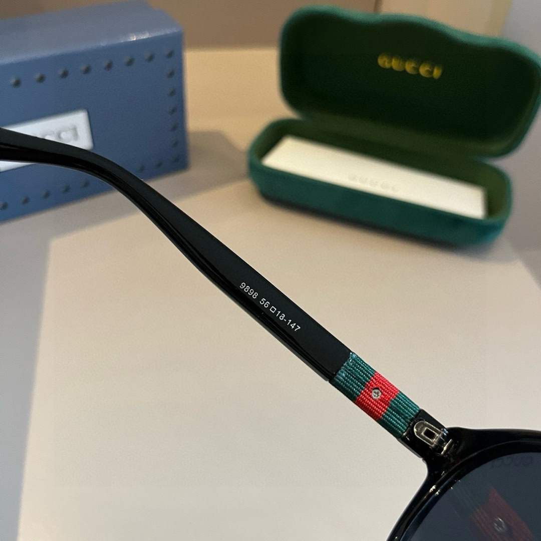 Gucci Round Frame Sunglasses