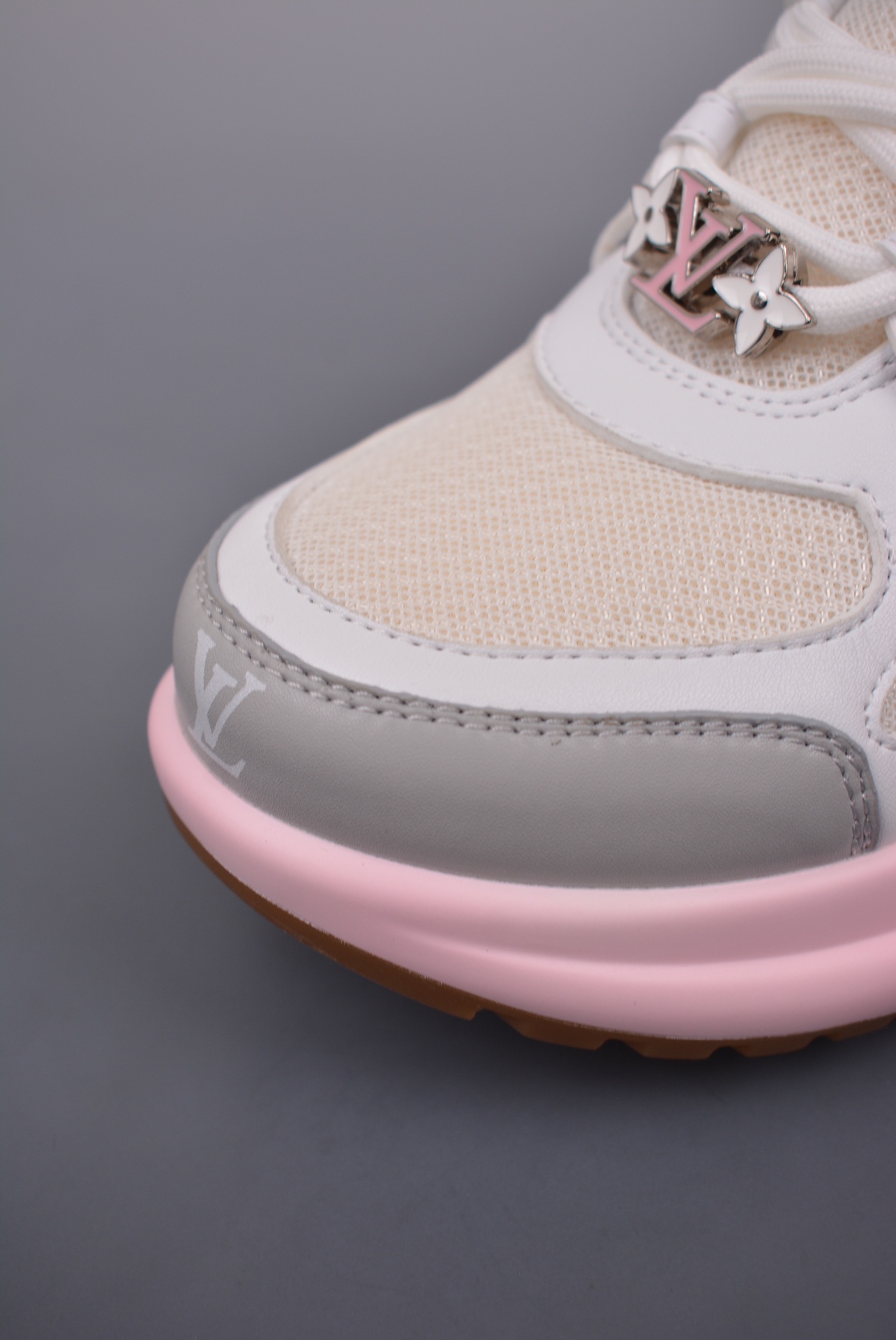 Louis Vuitton Archlight Sneakers light pink white
