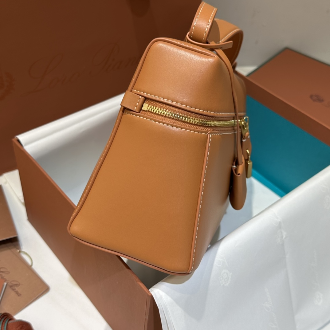 Loro Piana Extra L27 bag