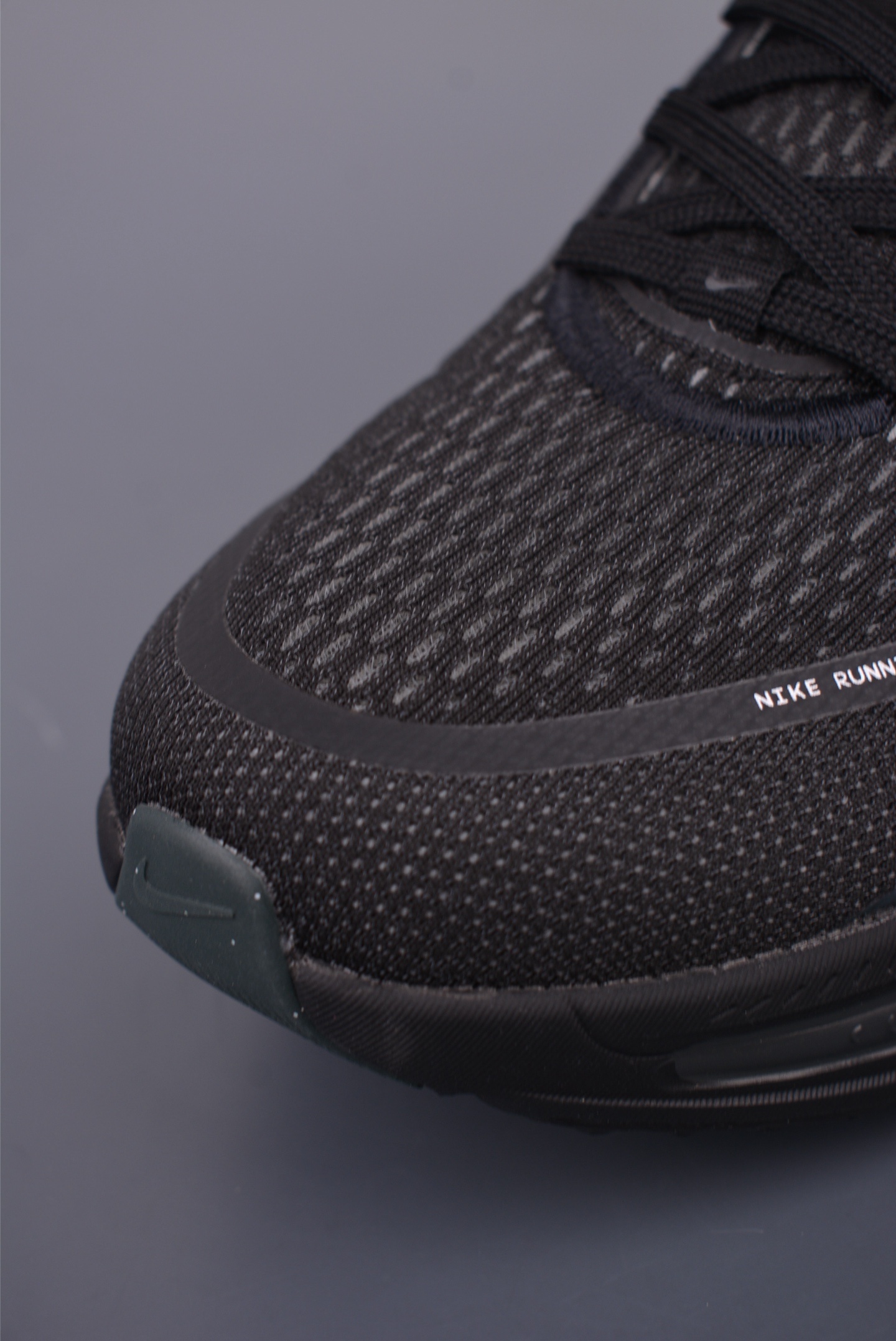 Nike Vomero 18 