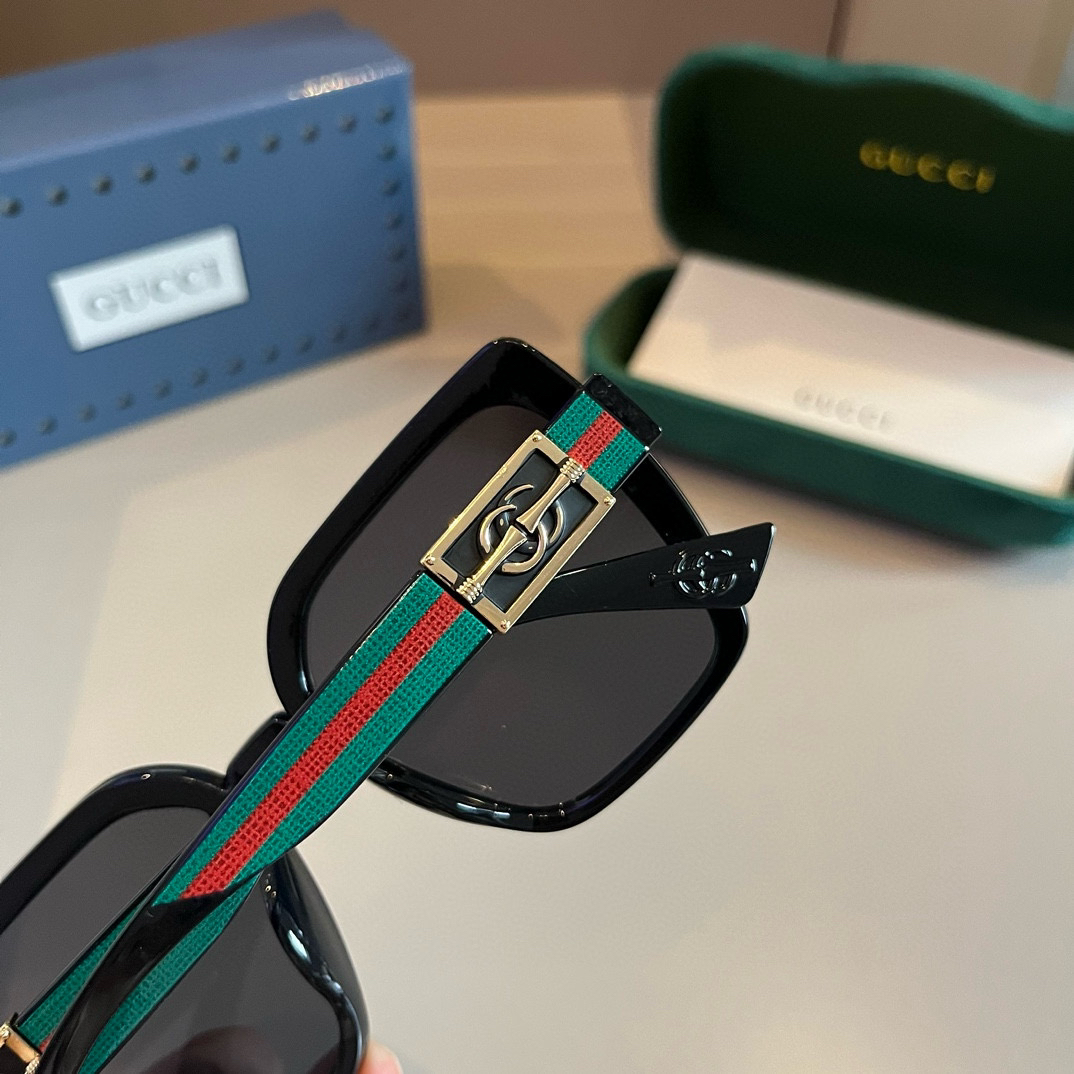 Gucci Square Frame Sunglasses