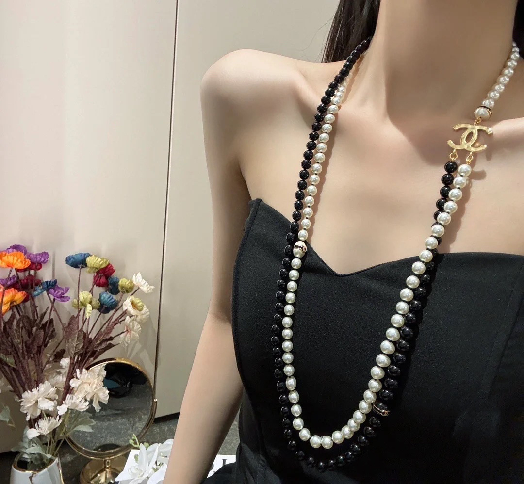 Chanel Black and White Half-Color Pearl Double Necklace