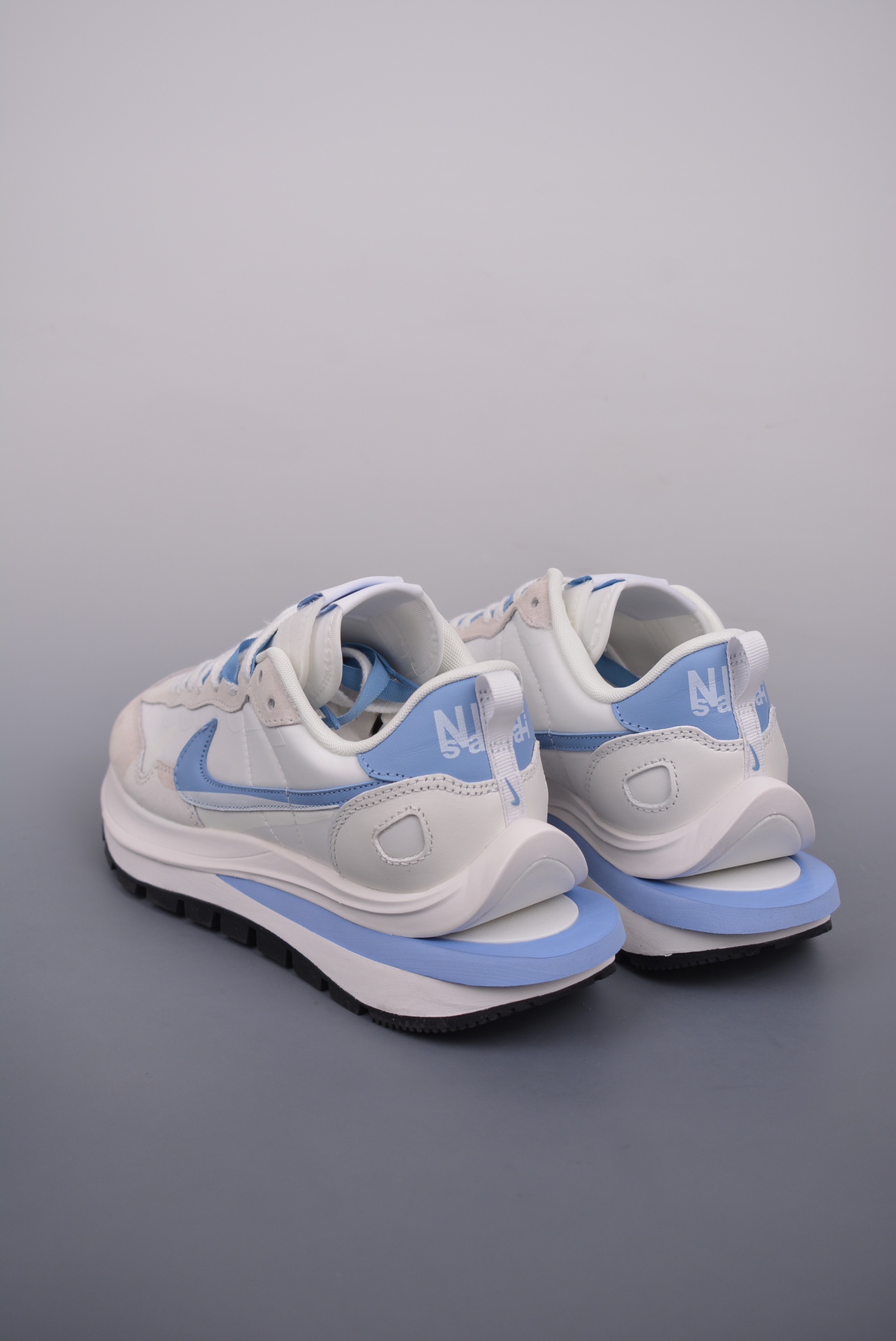 Sacai x Nike VaporWaffle 3.0 Beige University Blue DD1875-112