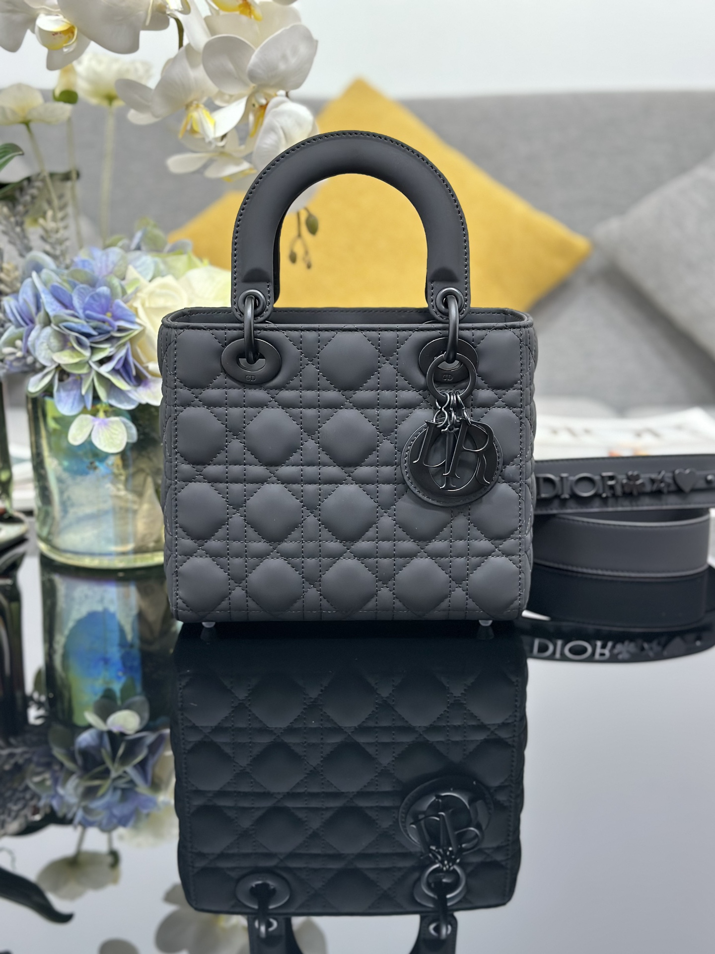 Dior Lady Dior My Four-grid Frosted Badge Lady Dior Bag M0538