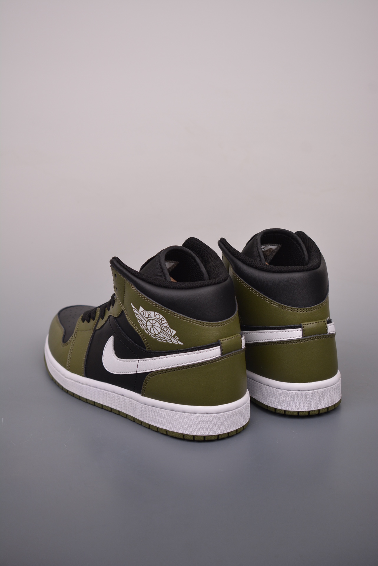 Air Jordan 1 Mid Black Green Toe DQ8426-092
