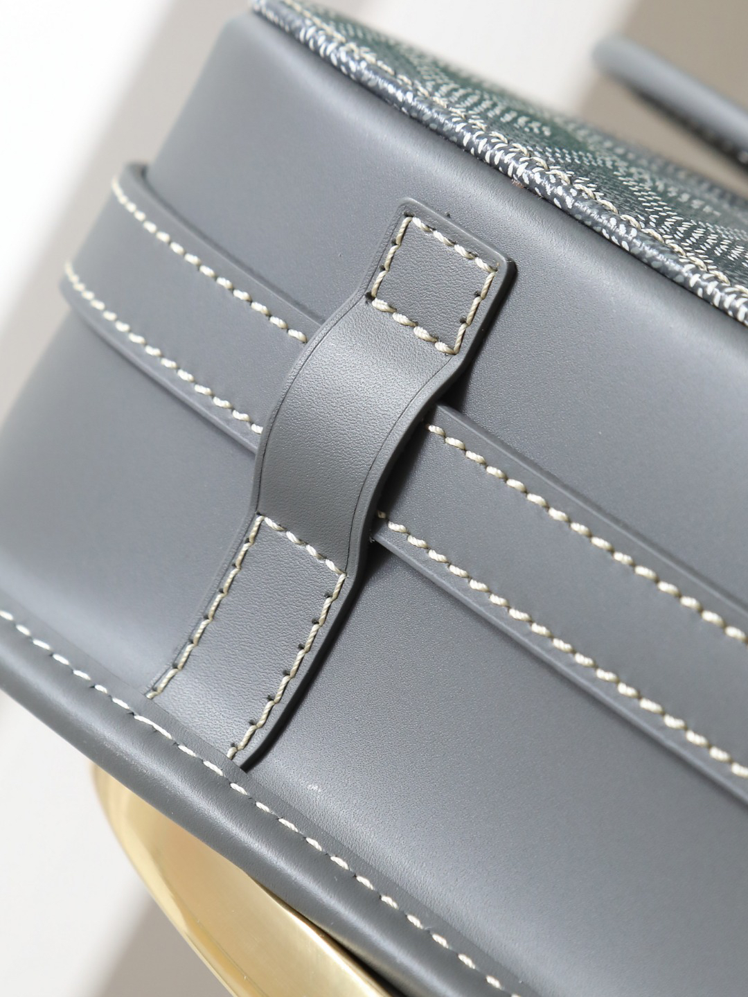 Goyard belvedère shoulder bag 244