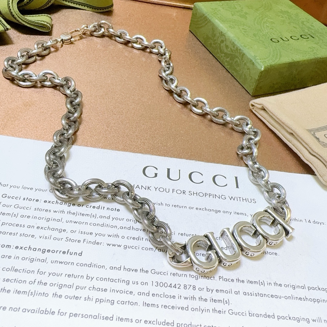 Gucci round chain necklace