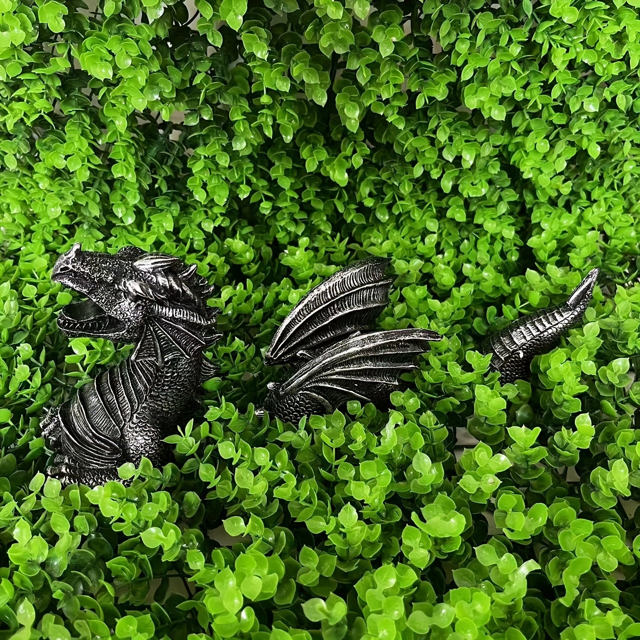 1pc Squatting Sitting Dragon Sculpture, Resin Dragon Statue, Figurine For Outdoor Garden Lawn Backyard Pool Decor