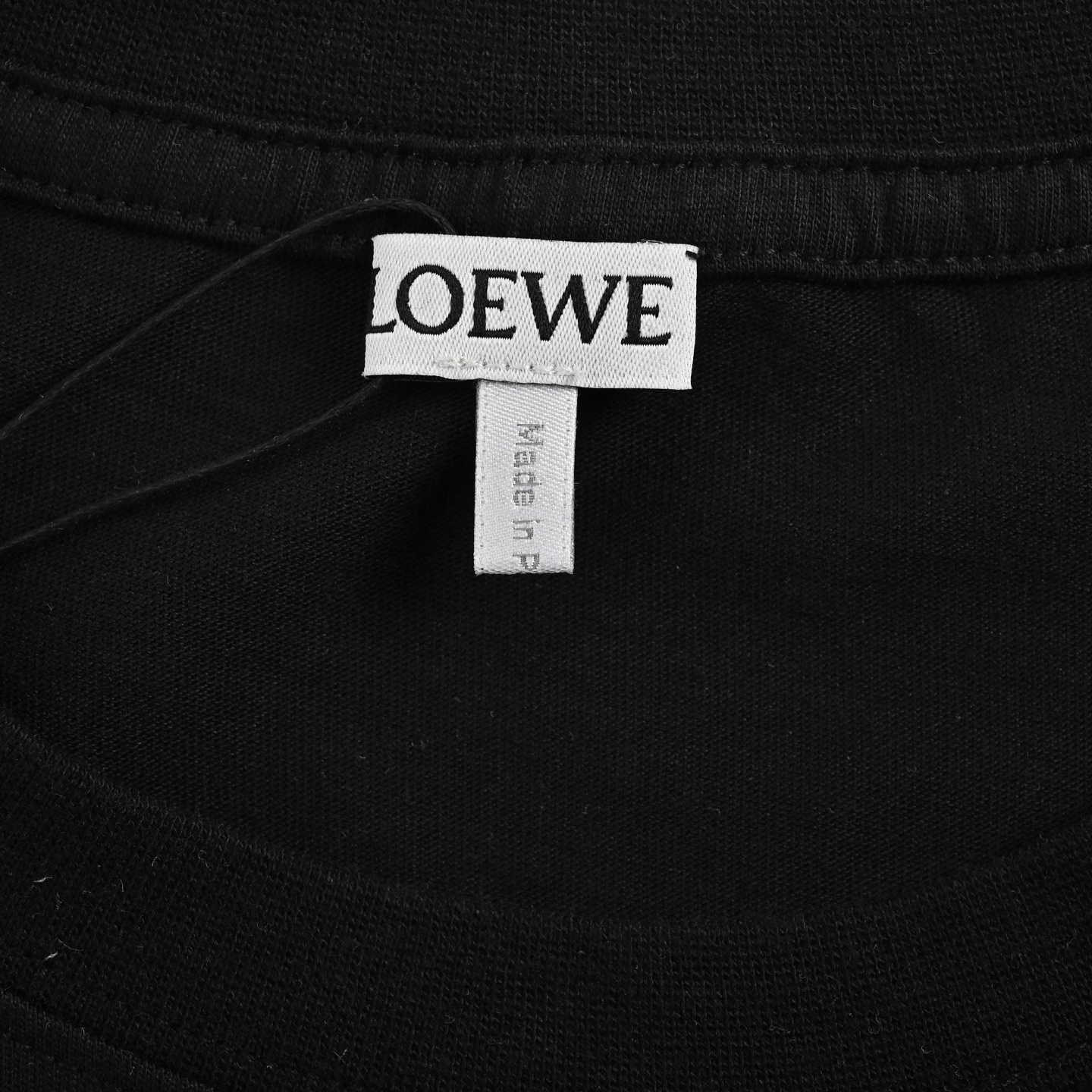 Loewe 25ss short sleeve with embroidered logo on pocket