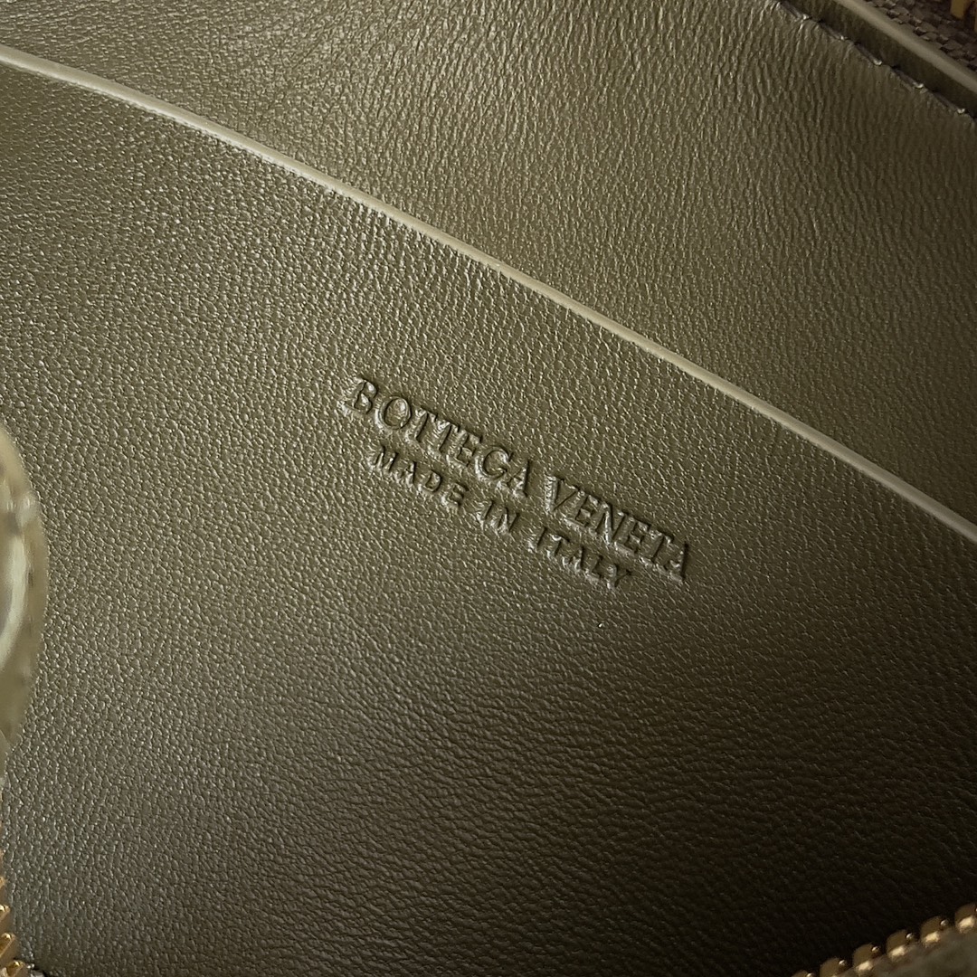 Bottega Veneta Concert Pouch Mini Bag 794258