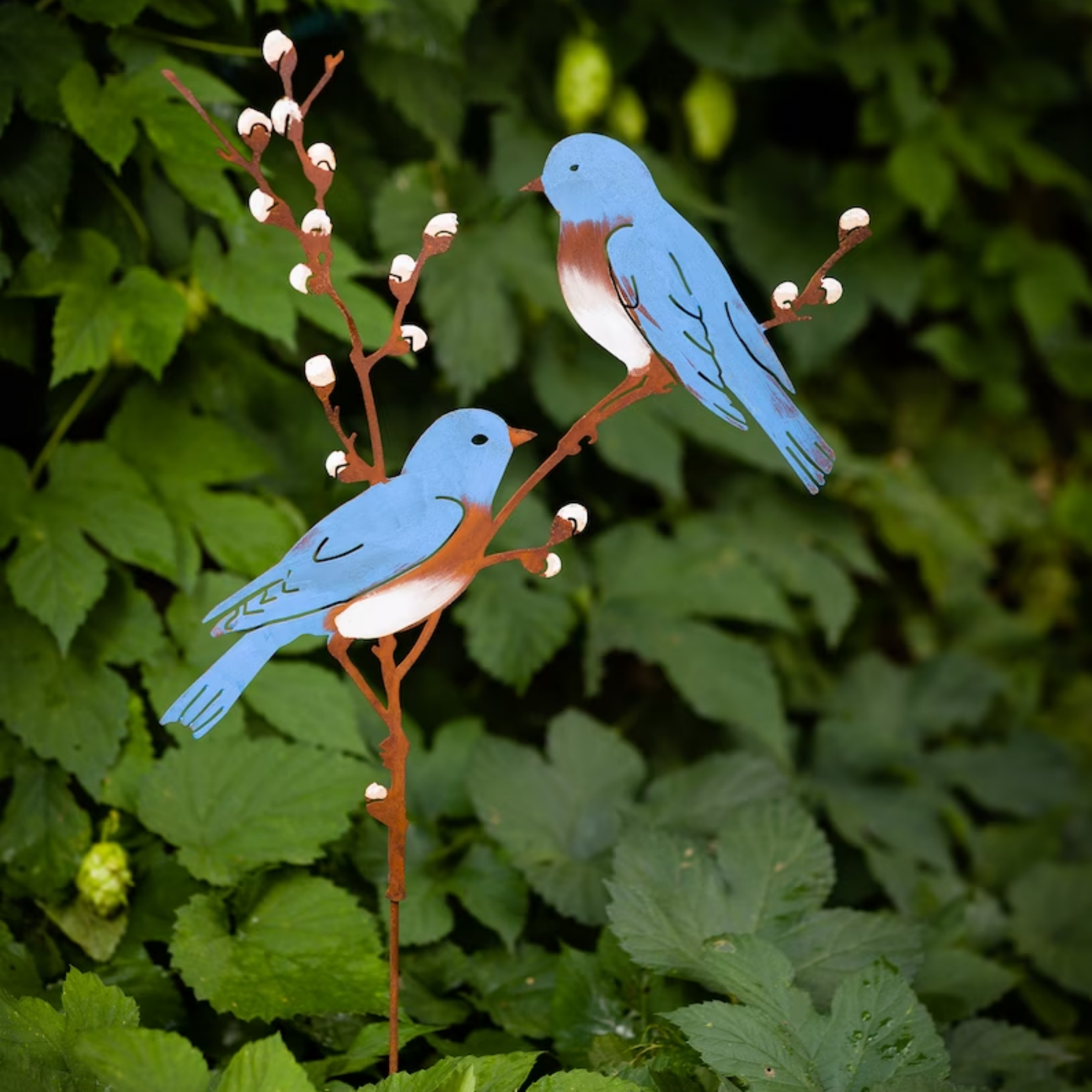 Hand painted metal bird metal garden art decoration on spring willow garden stake